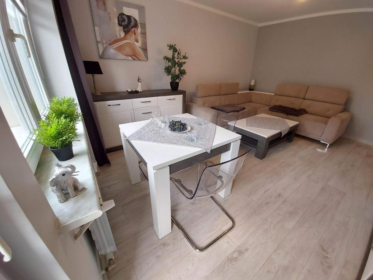 Apartament Ogrody/Jezyce Poznan Ngoại thất bức ảnh